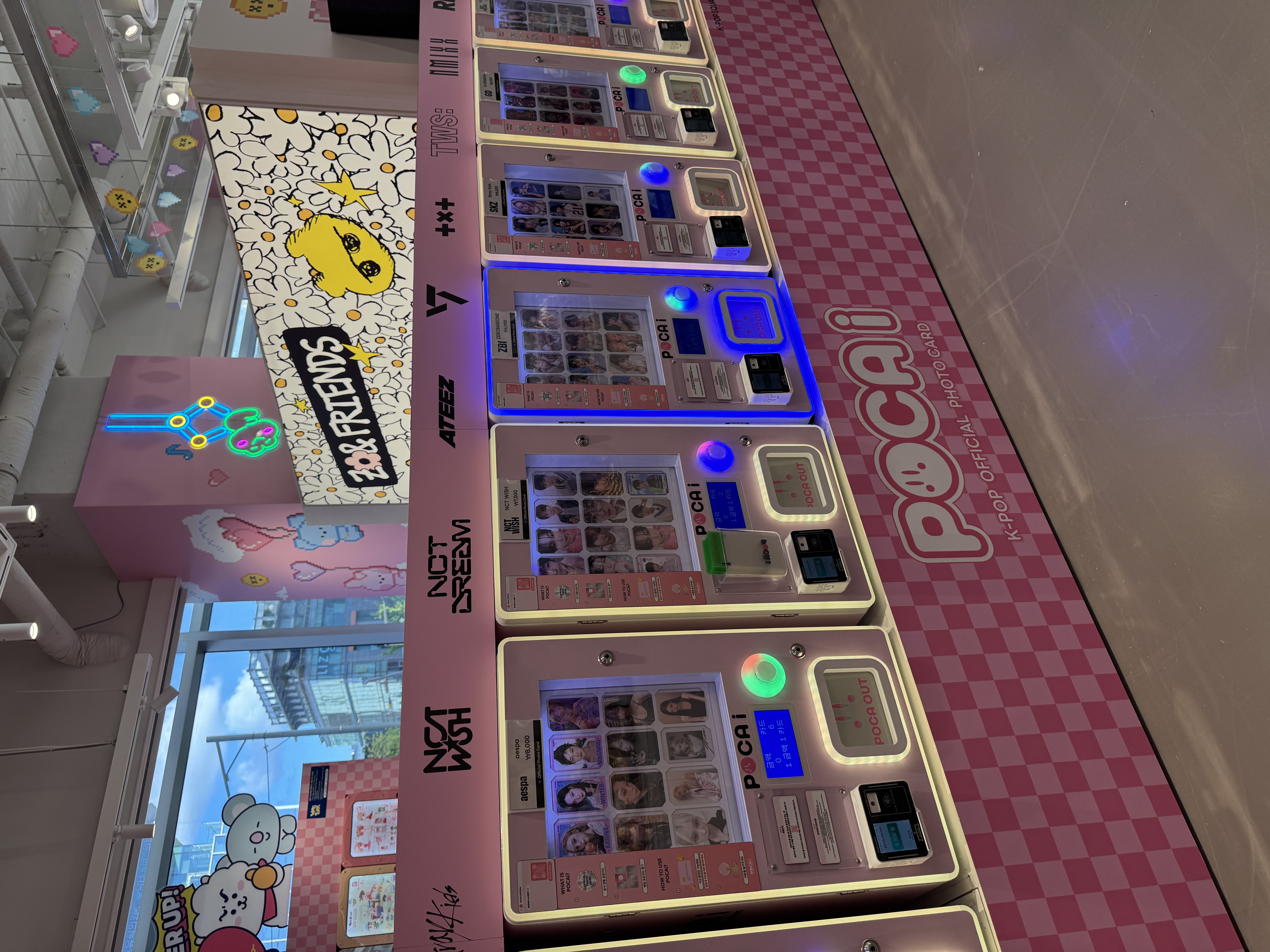라인프렌즈 홍대 2